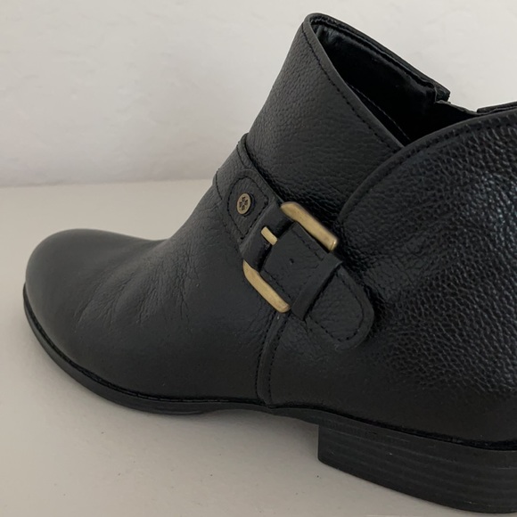 Naturalizer 10 Wide Ankle Boot W/Side Zipper - Picture 4 of 13